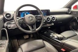 punainen Mercedes-Benz A 2018 kuva 6.