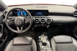 punainen Mercedes-Benz A 2018 kuva 7.