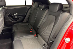 punainen Mercedes-Benz A 2018 kuva 8.