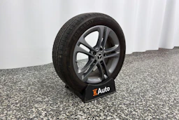 punainen Mercedes-Benz A 2018 kuva 10.