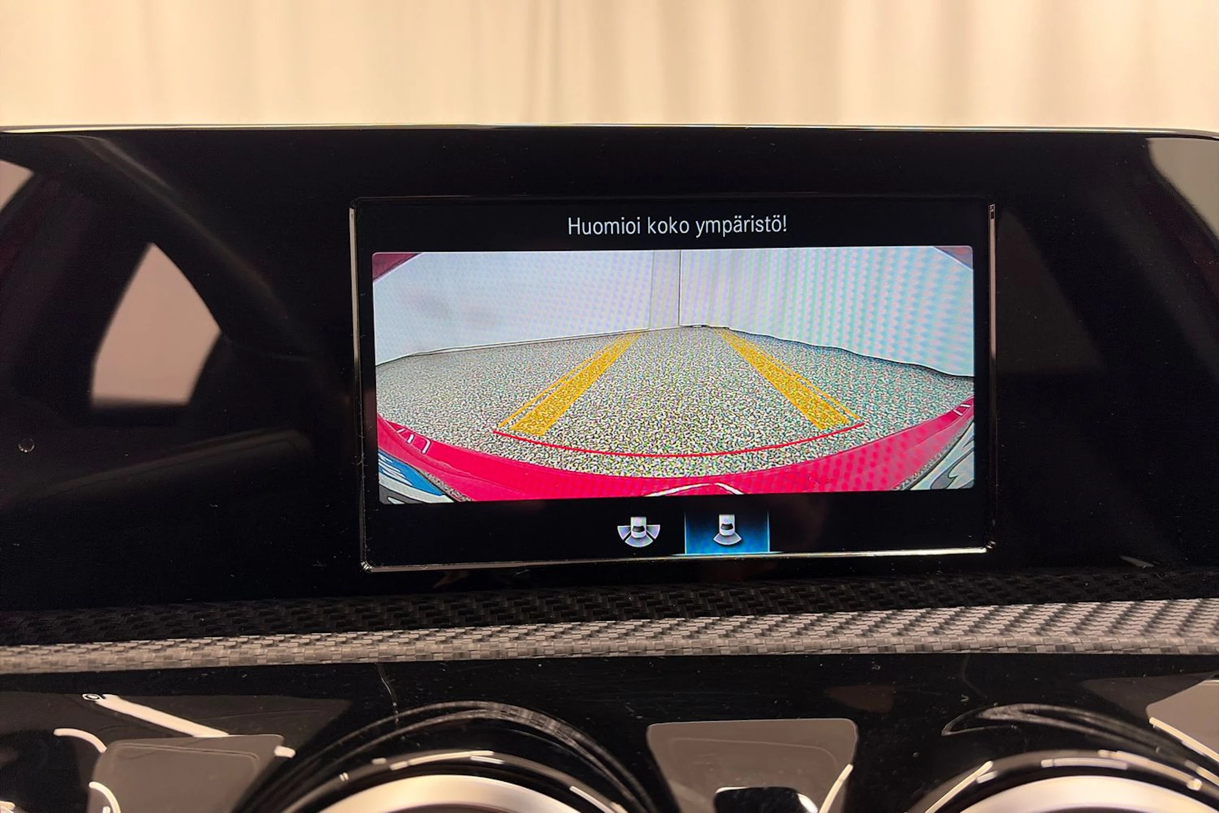 punainen Mercedes-Benz A 2018 kuva 17.