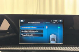 punainen Mercedes-Benz A 2018 kuva 18.