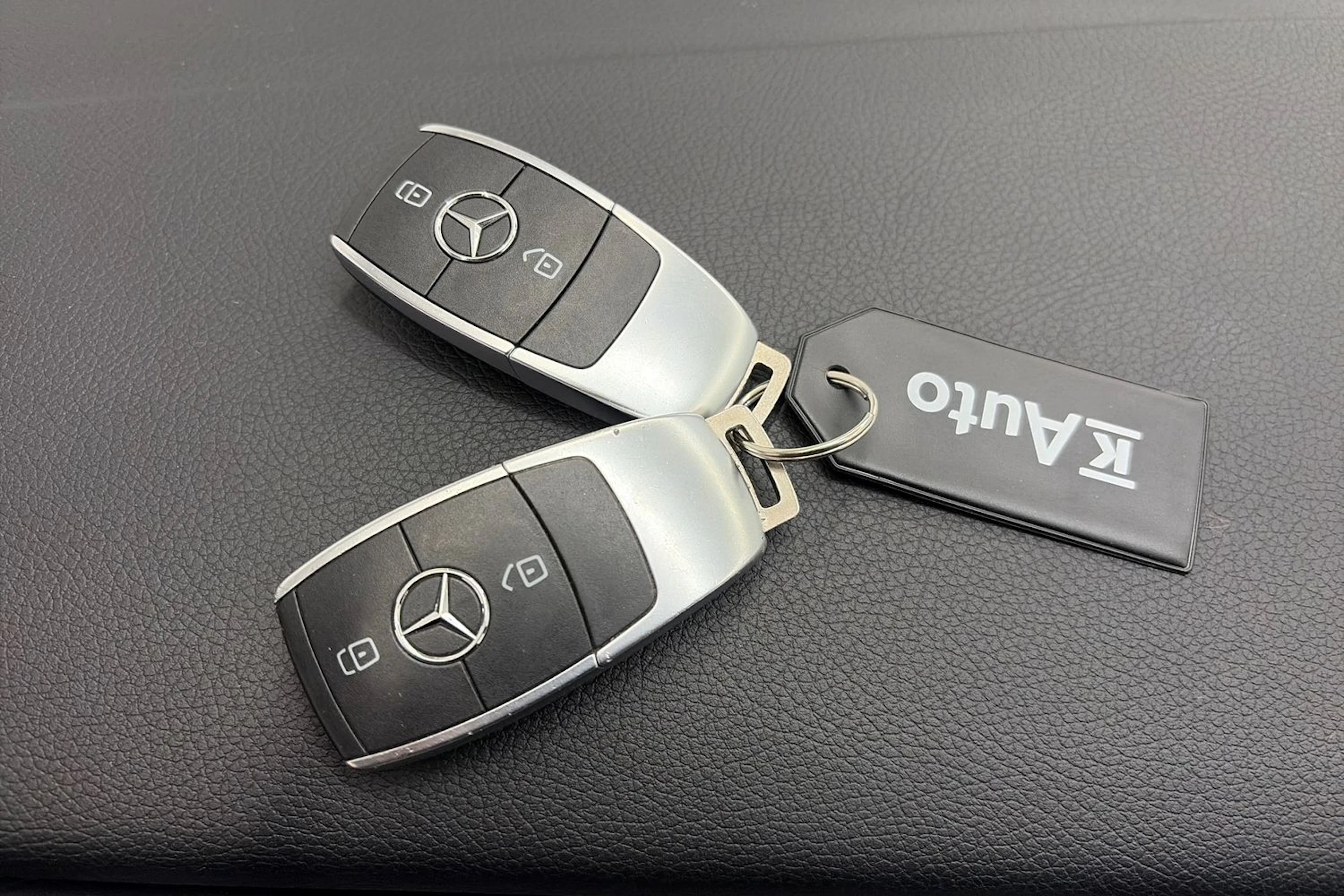 punainen Mercedes-Benz A 2018 kuva 23.