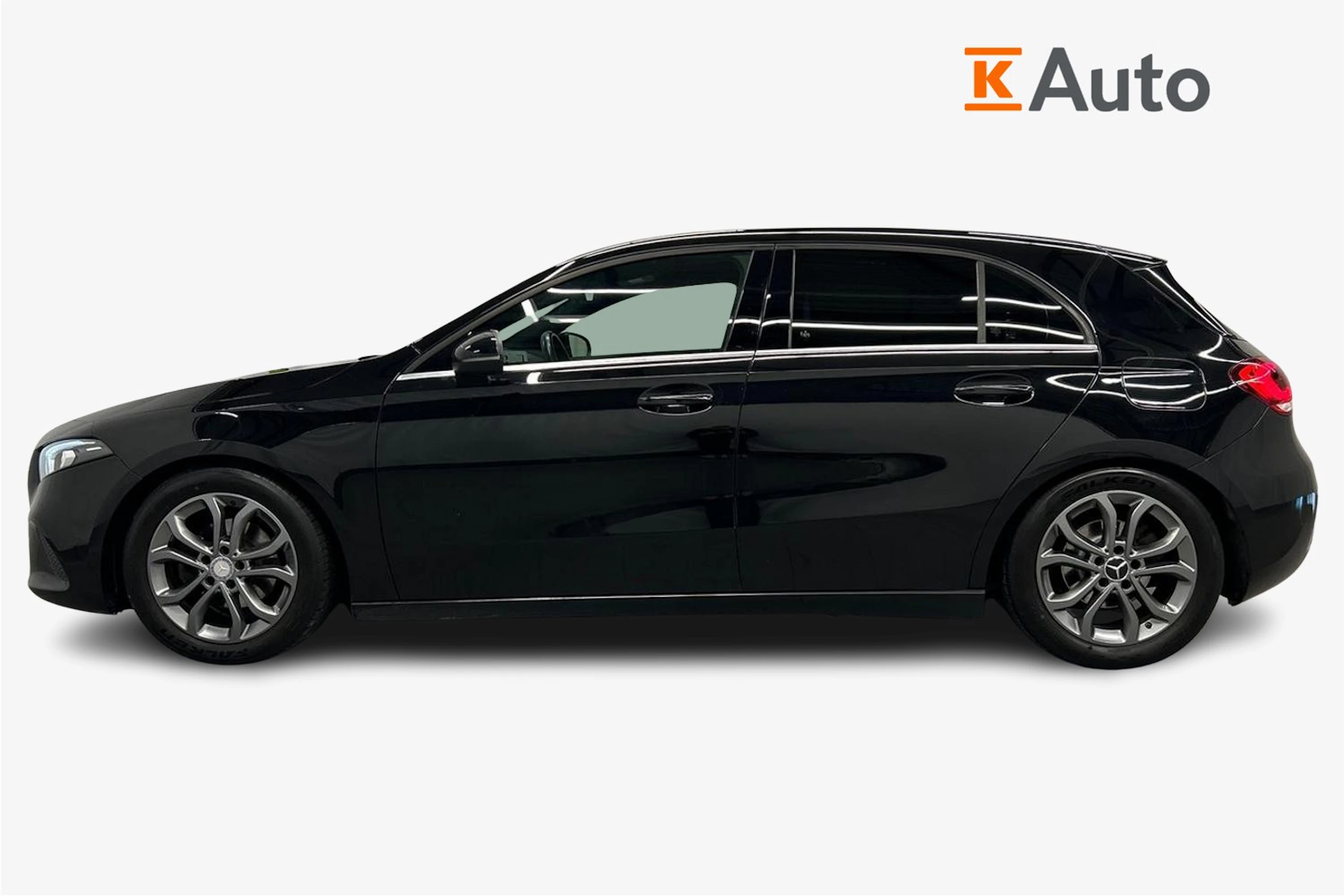 musta Mercedes-Benz A 2018 kuva 5.