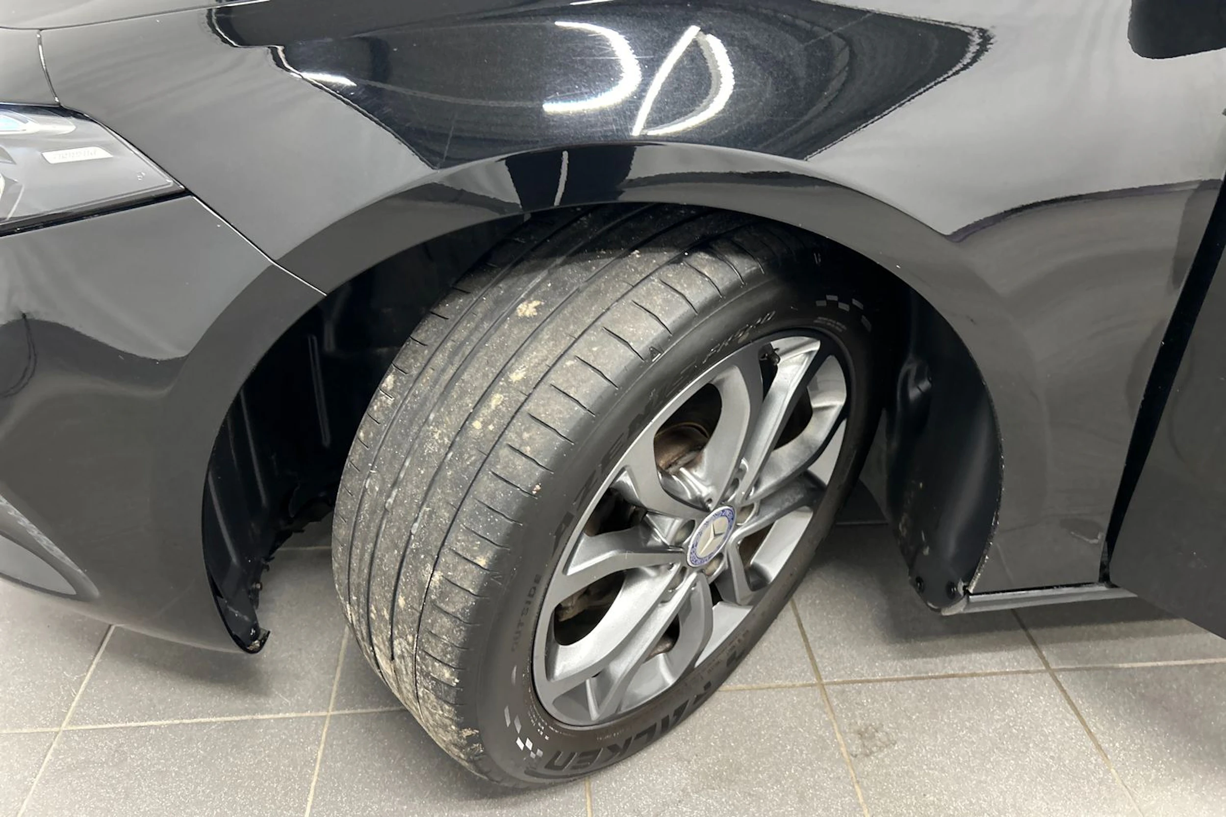 musta Mercedes-Benz A 2018 kuva 10.