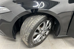 musta Mercedes-Benz A 2018 kuva 10.