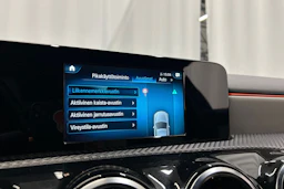 musta Mercedes-Benz A 2018 kuva 18.