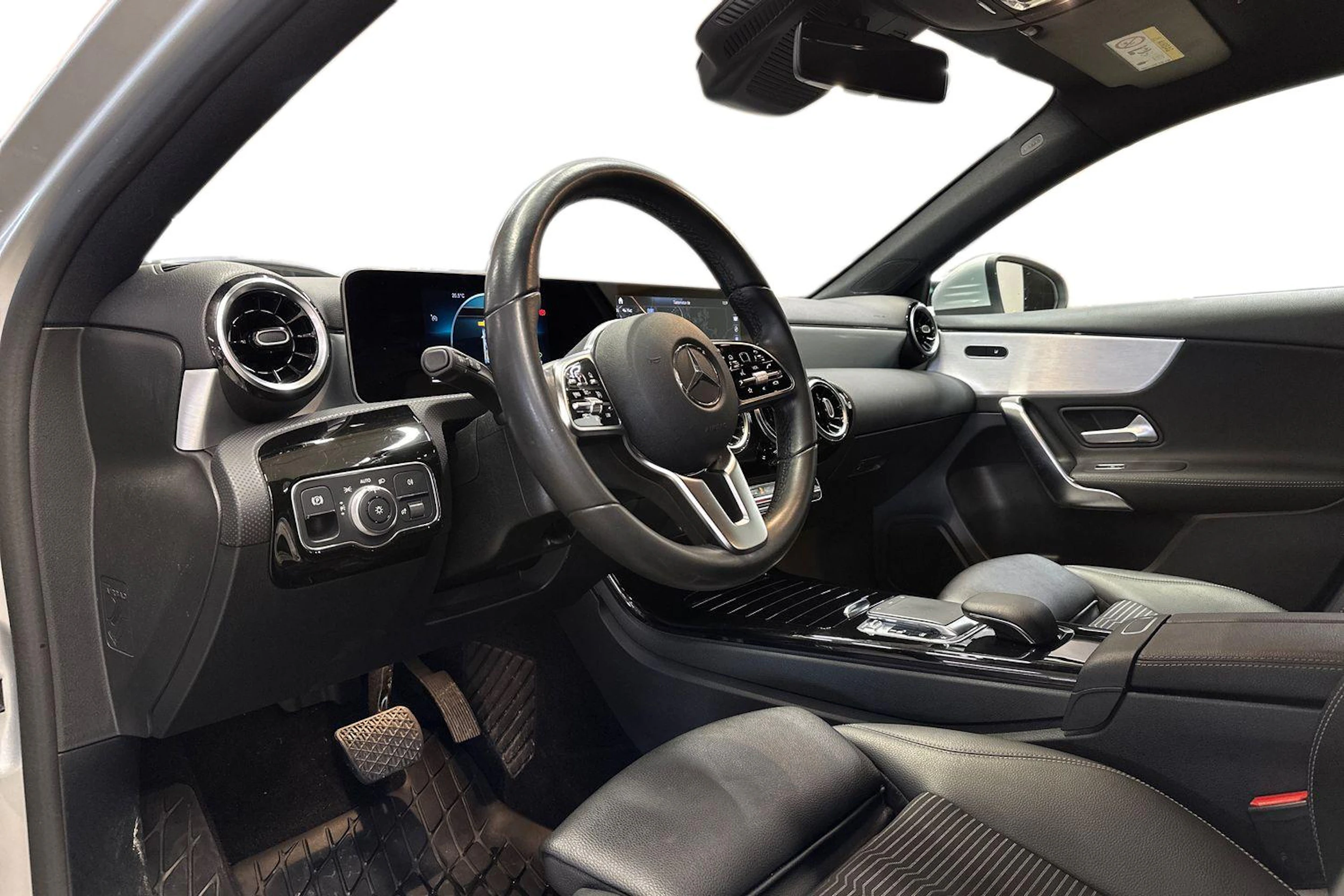 harmaa Mercedes-Benz A 2018 kuva 6.