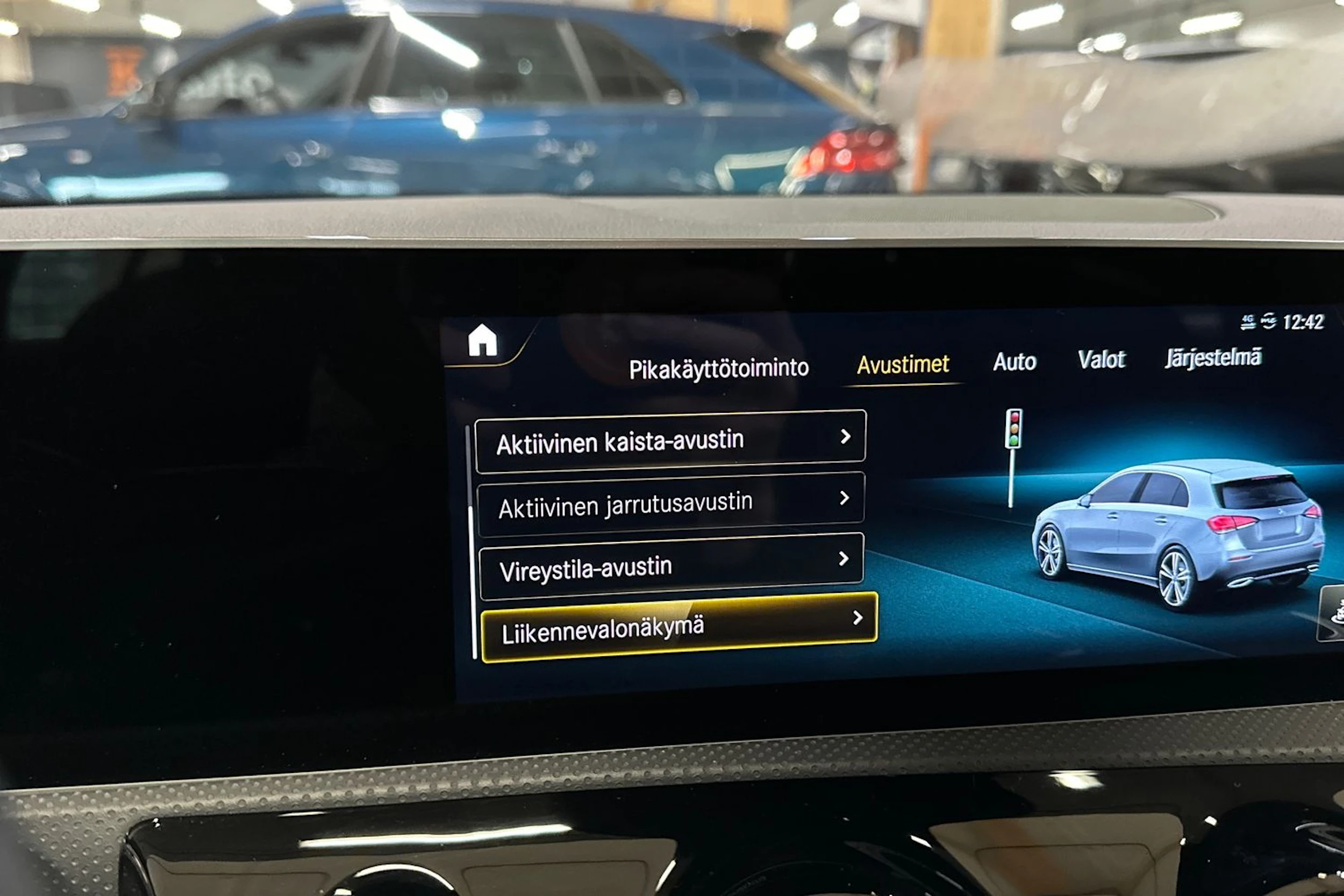harmaa Mercedes-Benz A 2018 kuva 17.