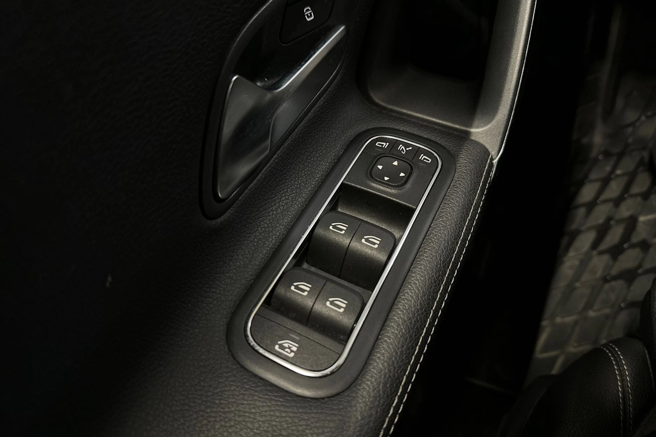 harmaa Mercedes-Benz A 2018 kuva 25.