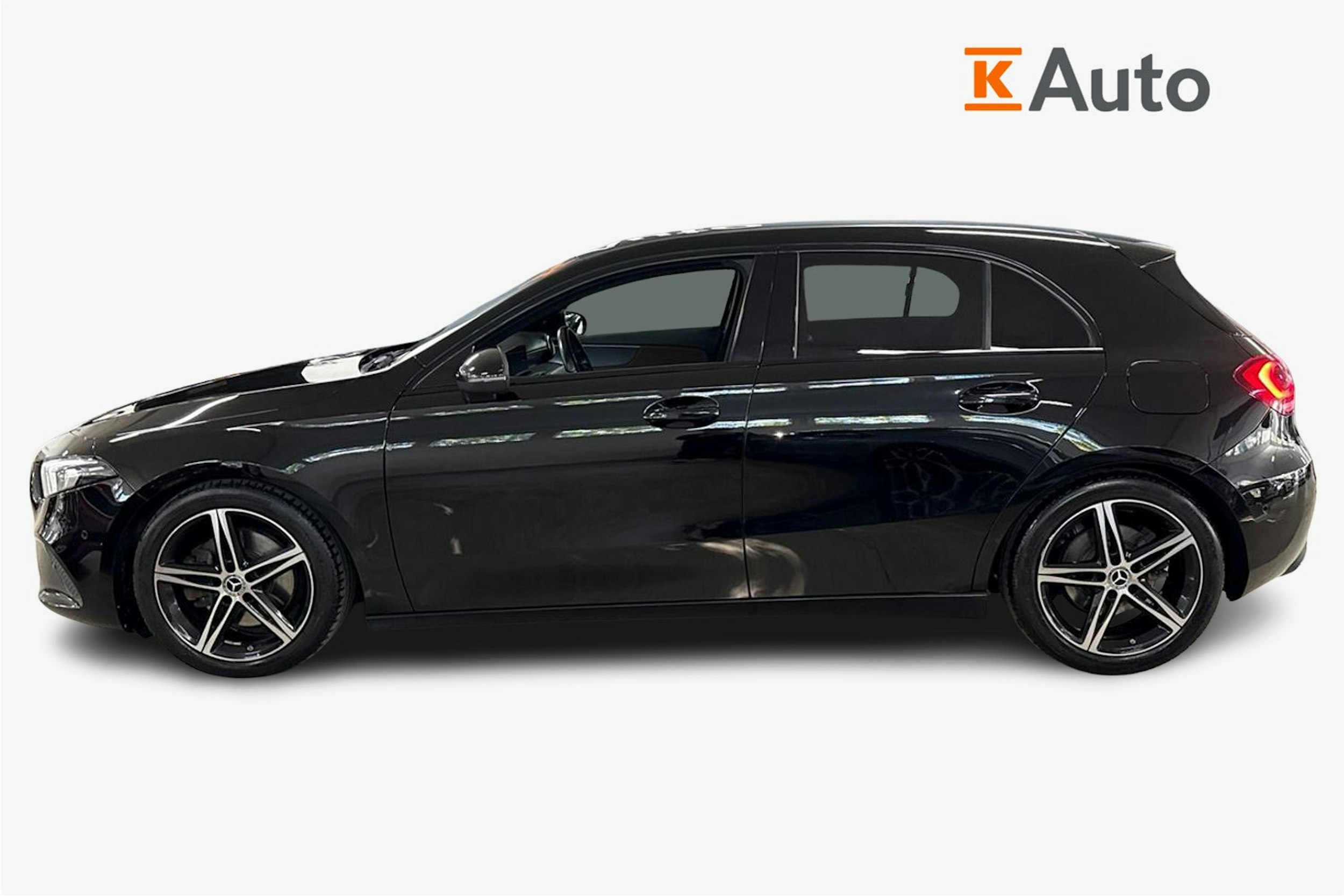 Musta Mercedes-Benz A 2019 kuva 6.