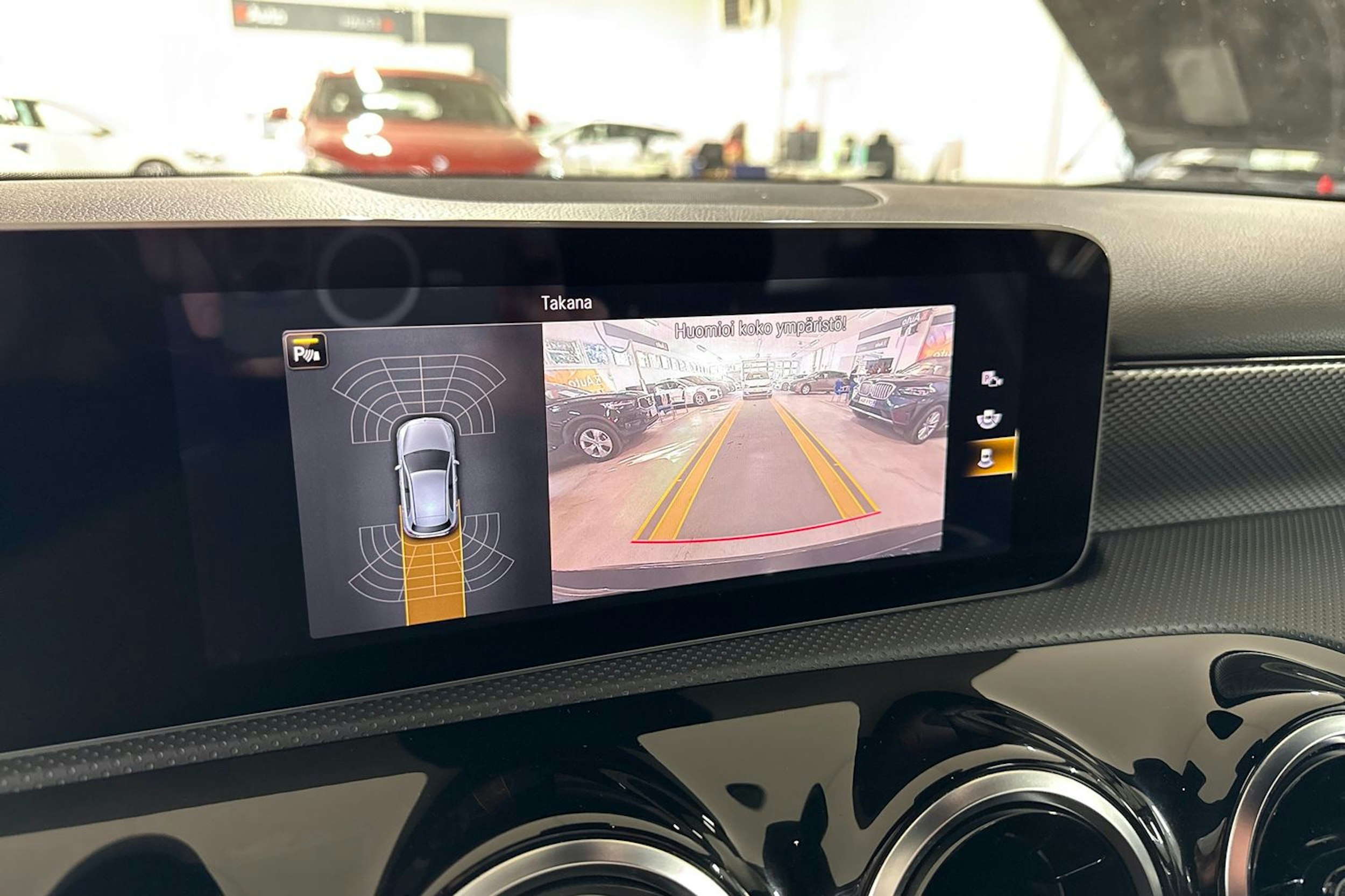 Musta Mercedes-Benz A 2019 kuva 22.