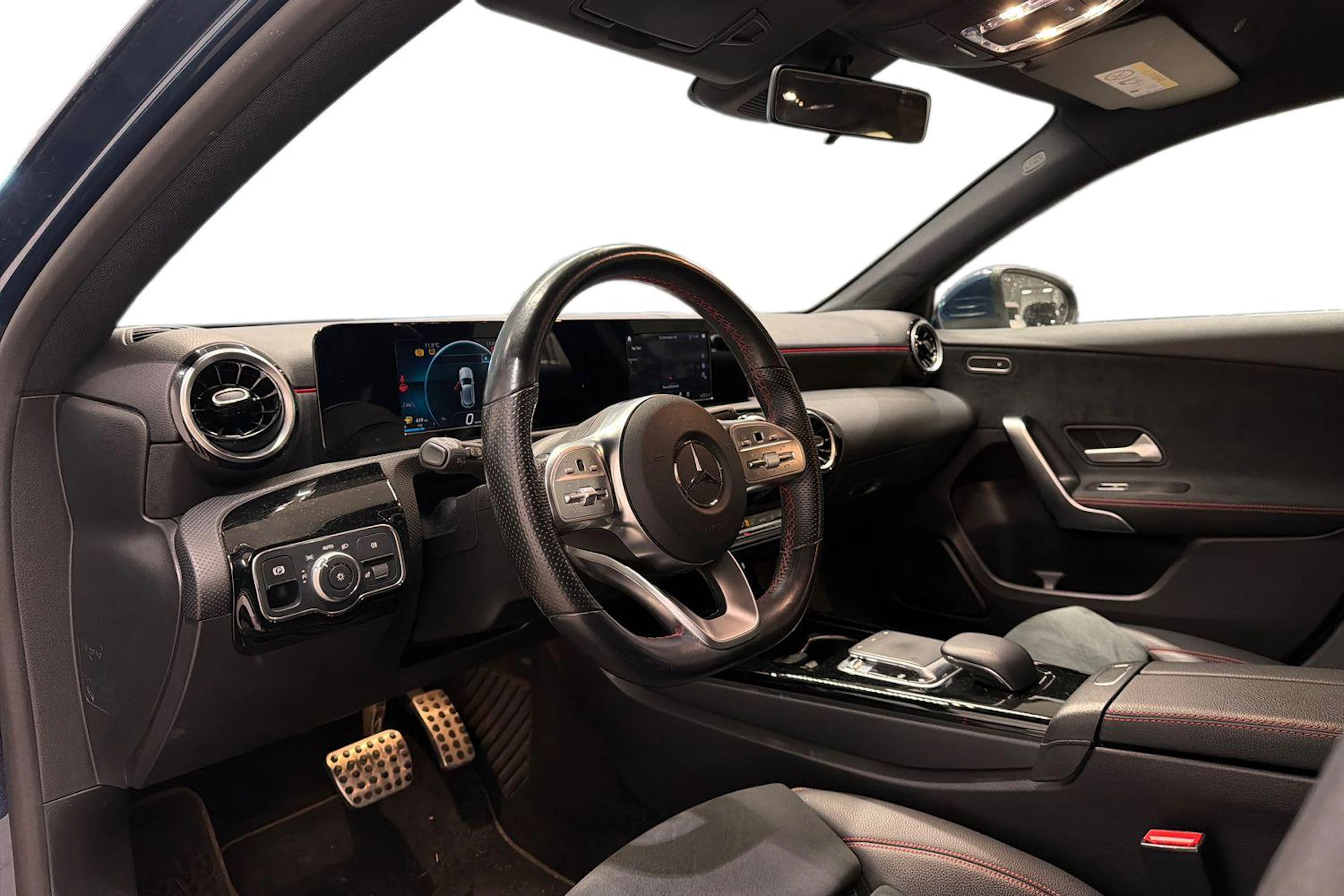 sininen Mercedes-Benz A 2019 kuva 3.