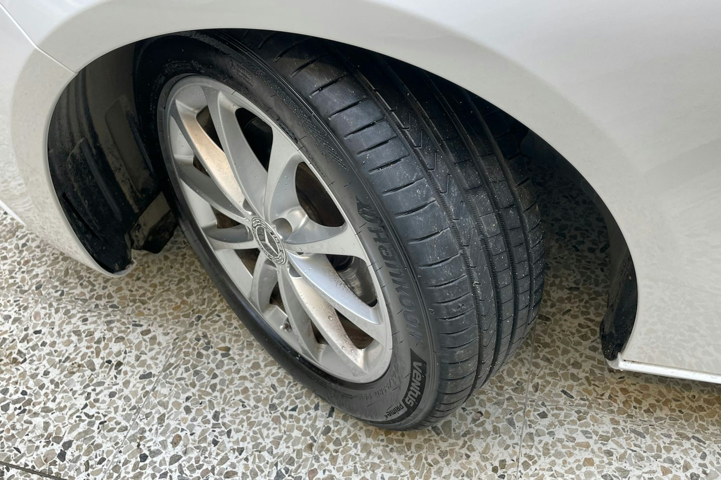 valkoinen Mercedes-Benz A 2019 kuva 13.