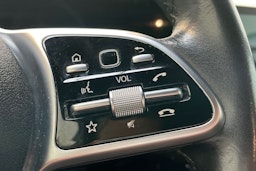 valkoinen Mercedes-Benz A 2019 kuva 19.
