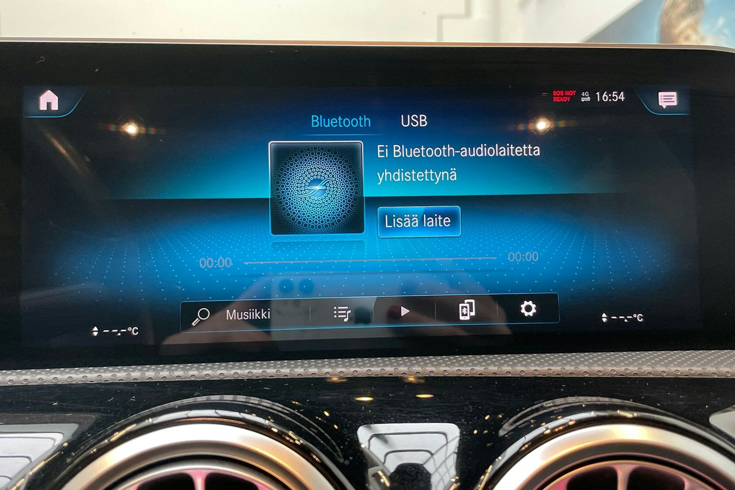 valkoinen Mercedes-Benz A 2019 kuva 23.