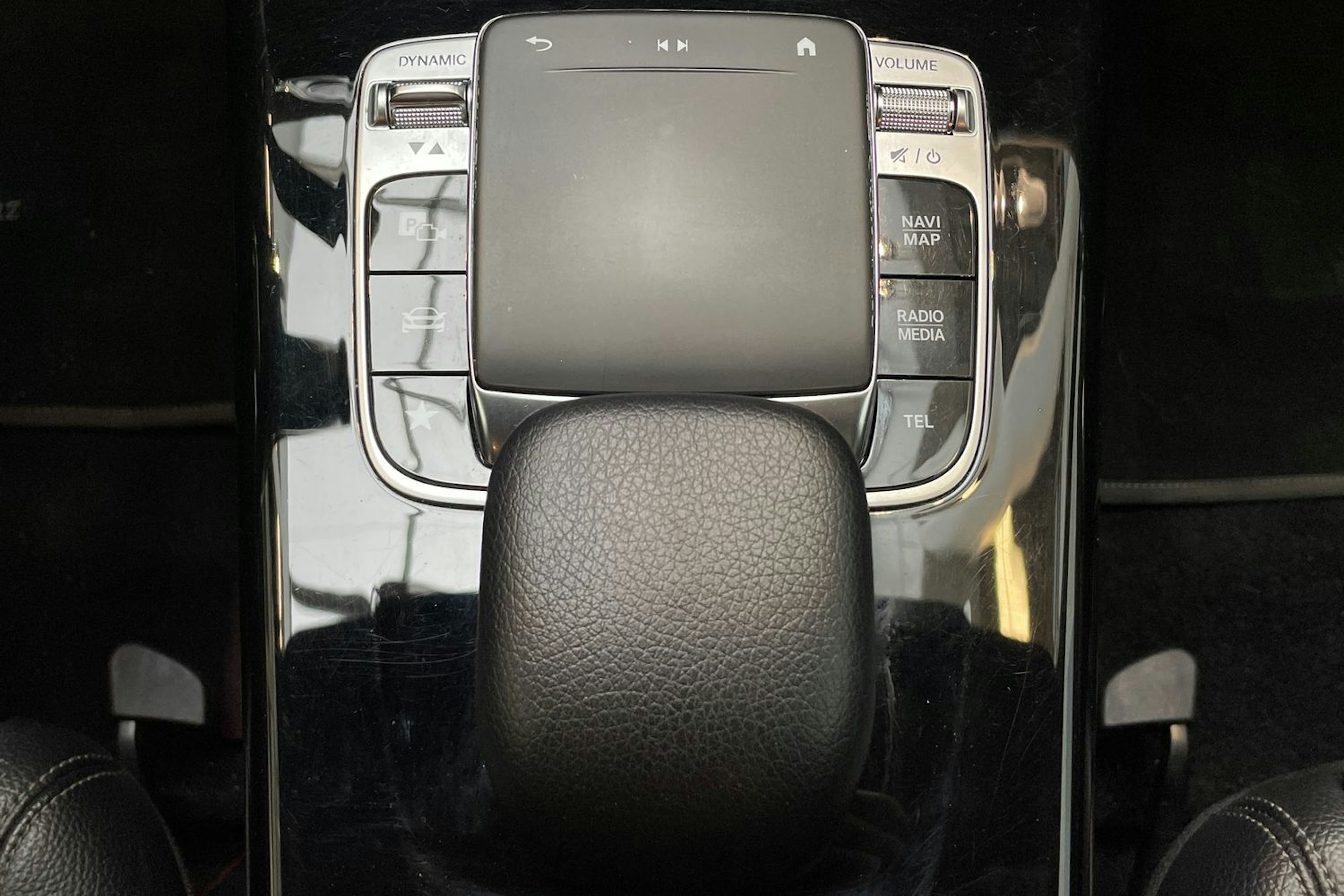 valkoinen Mercedes-Benz A 2019 kuva 26.