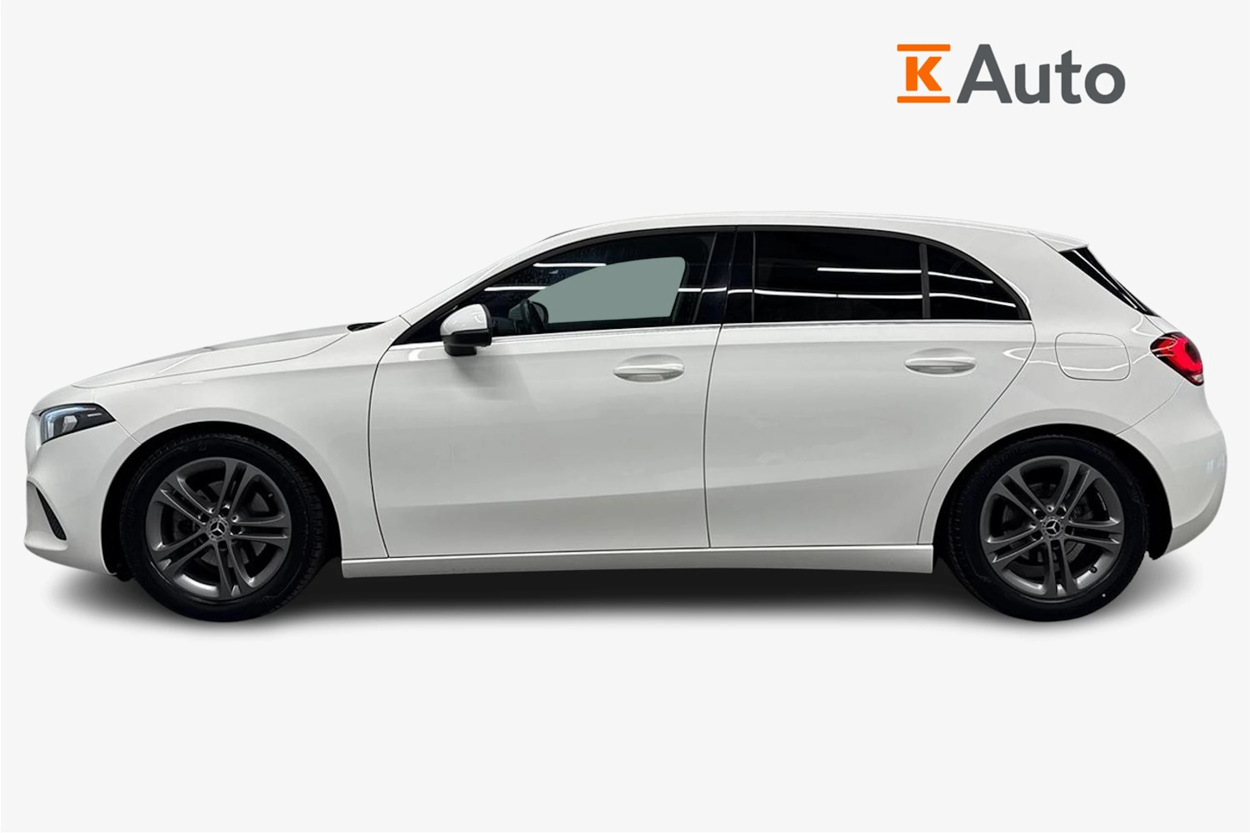 valkoinen Mercedes-Benz A 2019 kuva 7.
