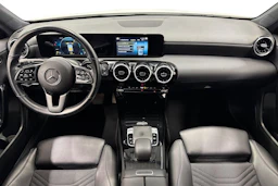 valkoinen Mercedes-Benz A 2019 kuva 9.