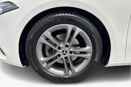 valkoinen Mercedes-Benz A 2019 kuva 12.