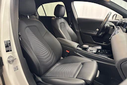 valkoinen Mercedes-Benz A 2019 kuva 15.