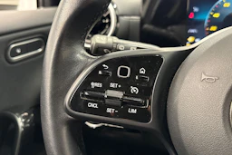 valkoinen Mercedes-Benz A 2019 kuva 19.