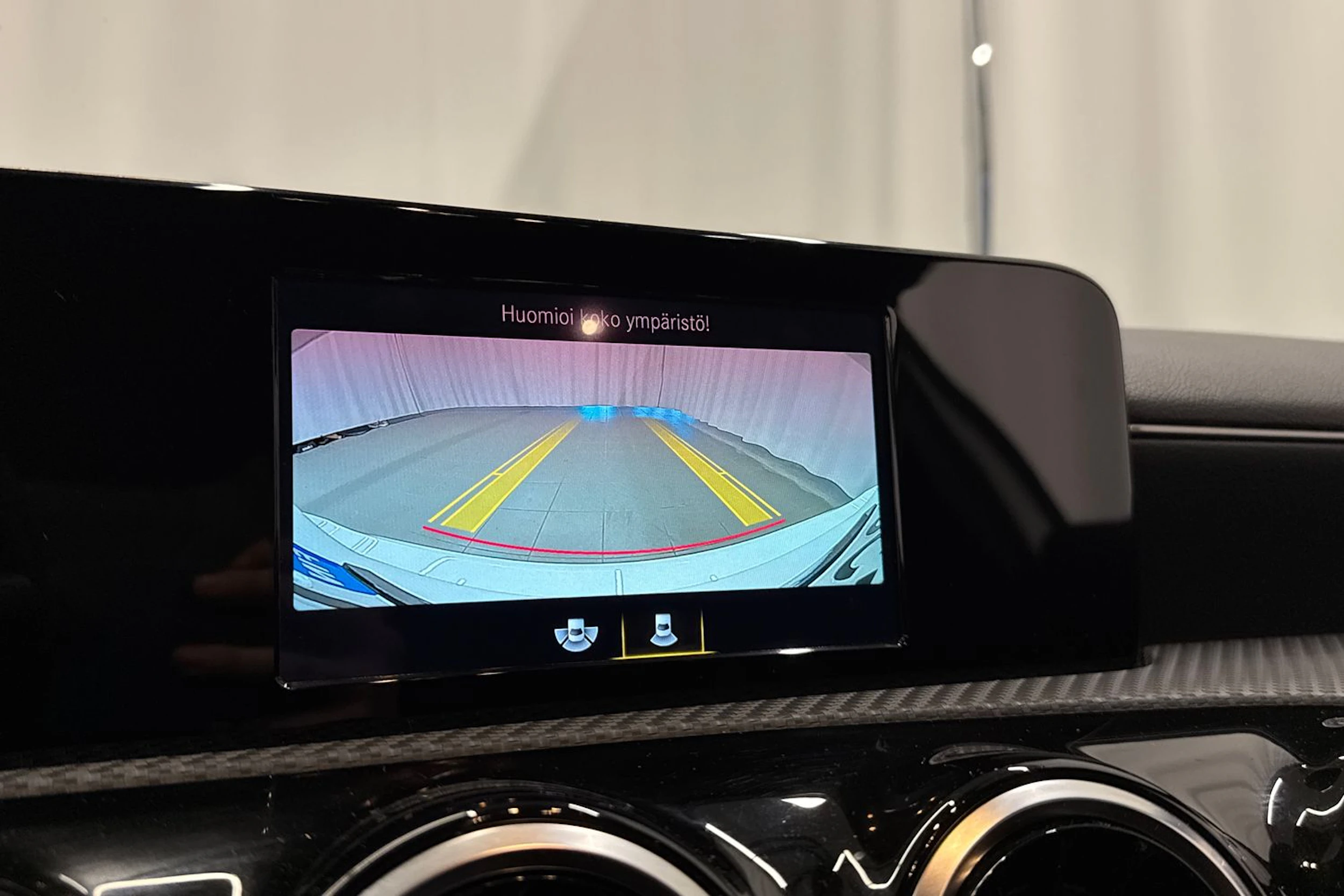 valkoinen Mercedes-Benz A 2019 kuva 23.