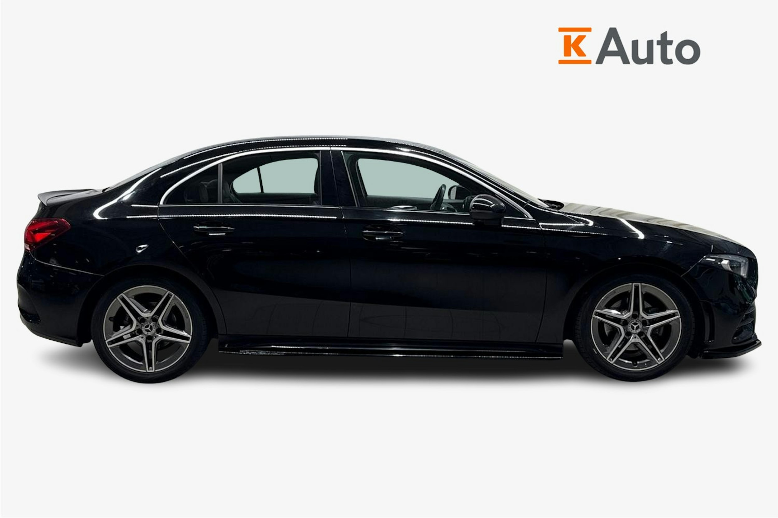 musta Mercedes-Benz A 2019 kuva 6.