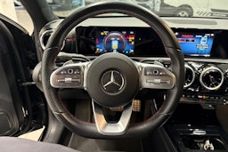 musta Mercedes-Benz A 2019 kuva 16.