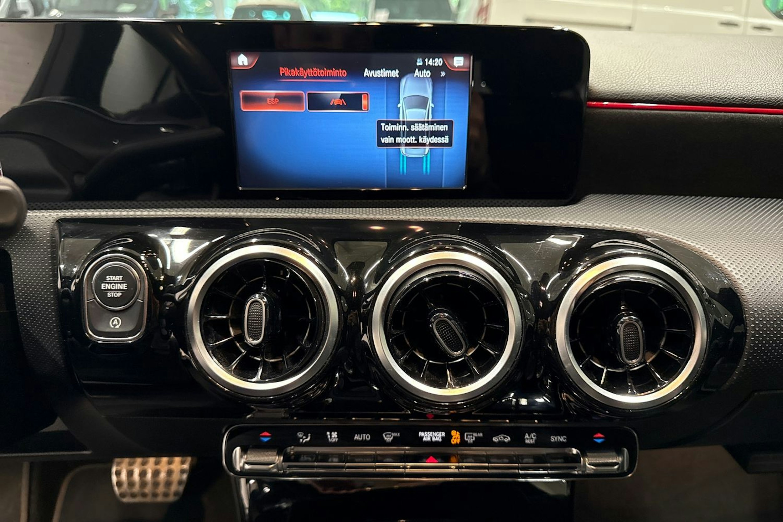 musta Mercedes-Benz A 2019 kuva 19.
