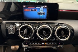 musta Mercedes-Benz A 2019 kuva 19.