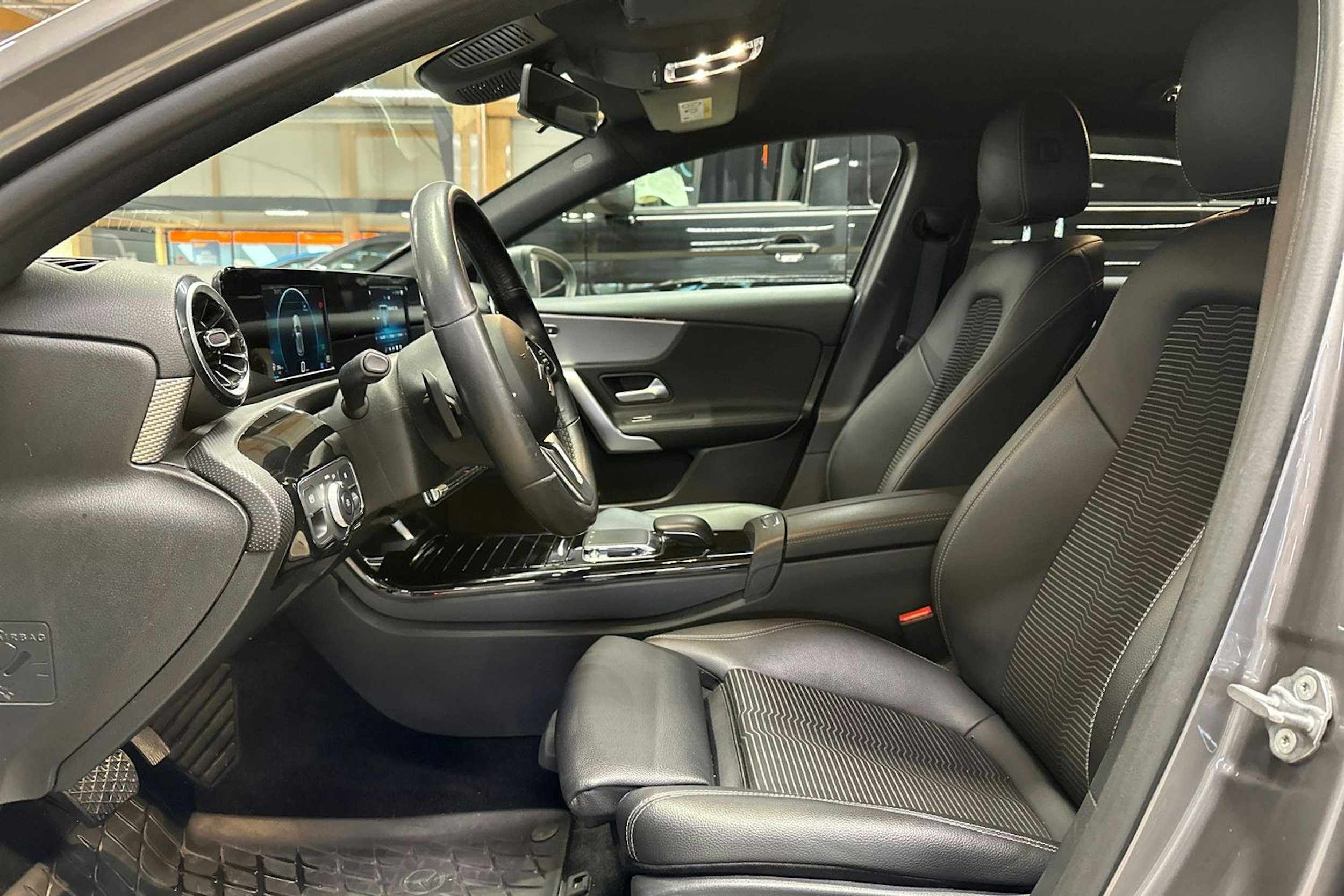 harmaa Mercedes-Benz A 2019 kuva 17.