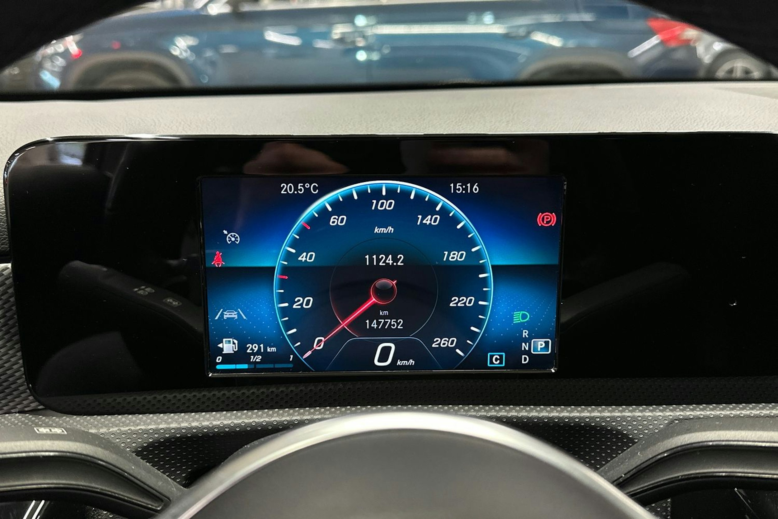 harmaa Mercedes-Benz A 2019 kuva 23.