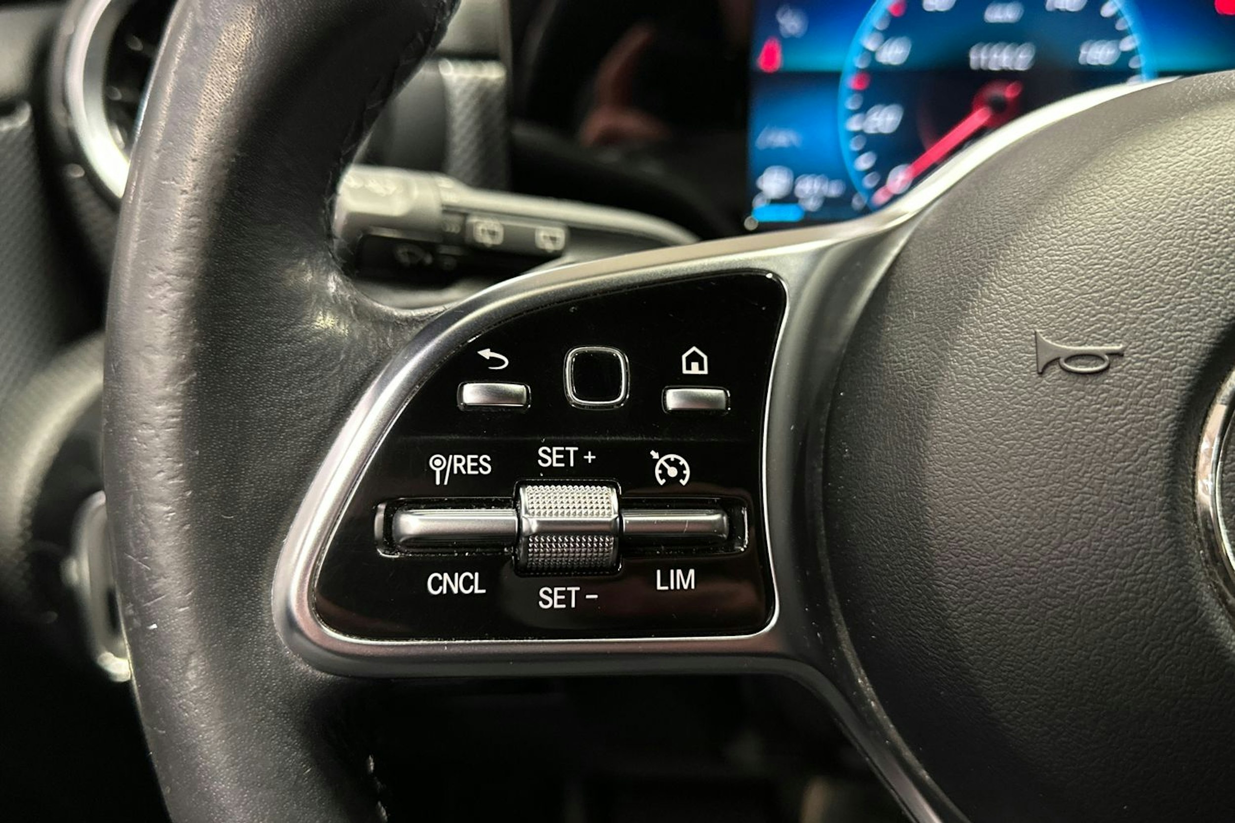 harmaa Mercedes-Benz A 2019 kuva 24.