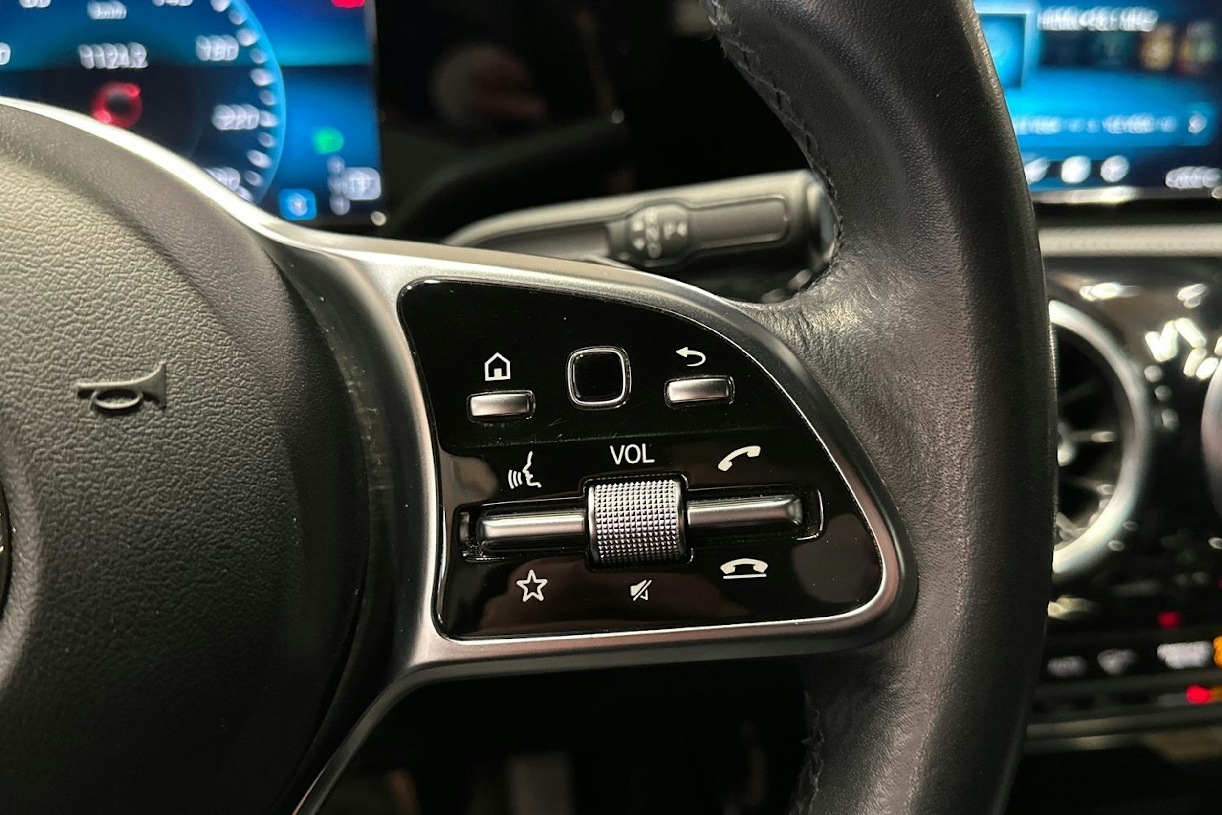 harmaa Mercedes-Benz A 2019 kuva 25.