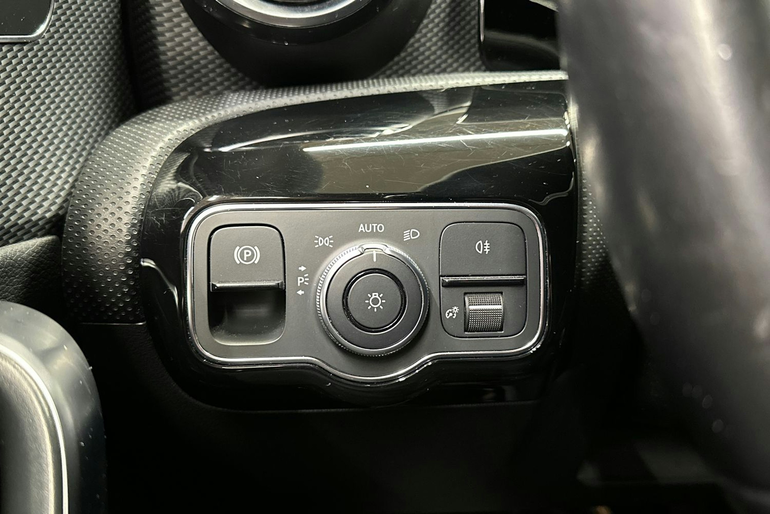 harmaa Mercedes-Benz A 2019 kuva 26.