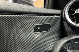 harmaa Mercedes-Benz A 2019 kuva 27.