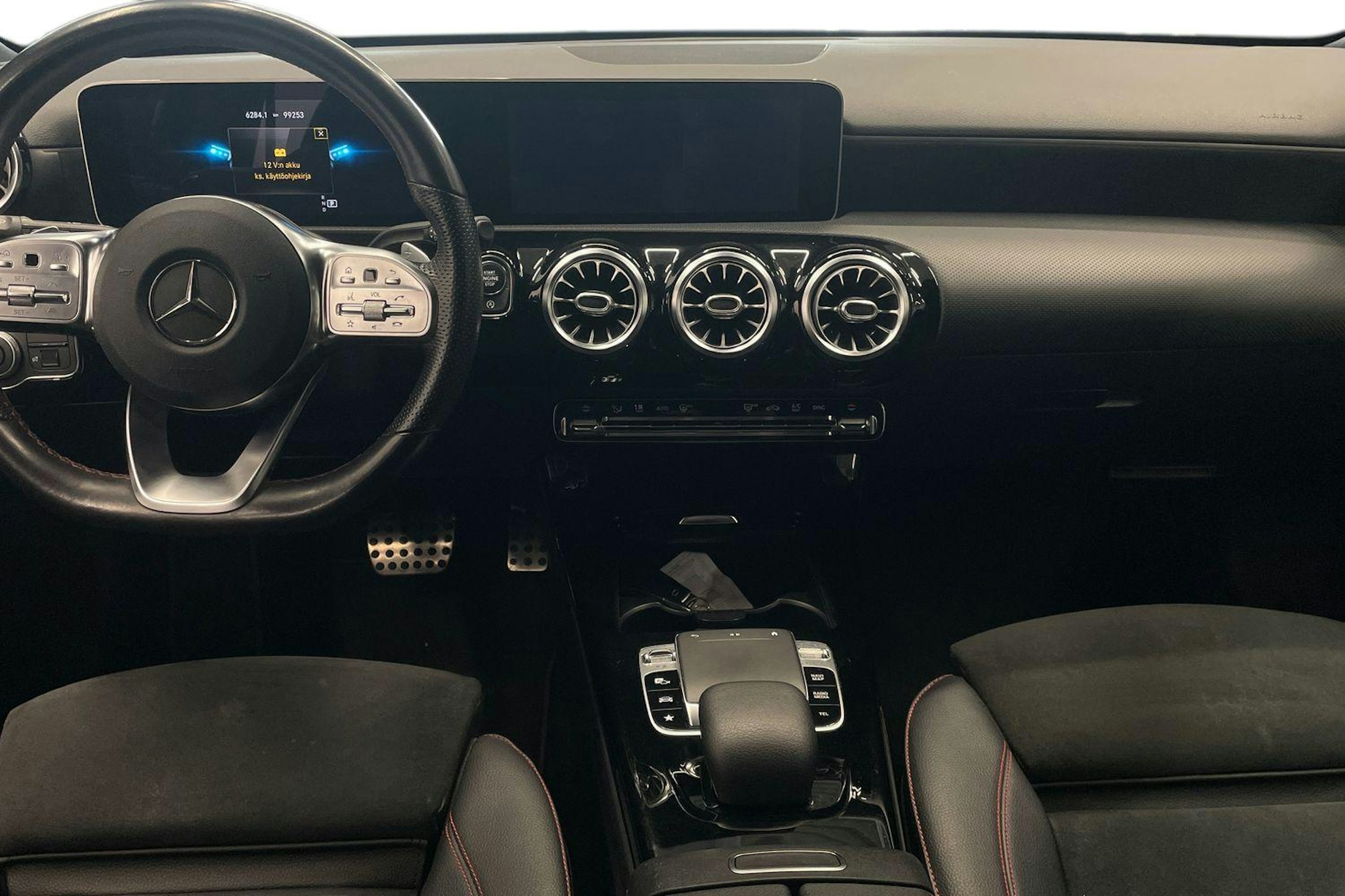 Valkoinen Mercedes-Benz A 2019 kuva 9.