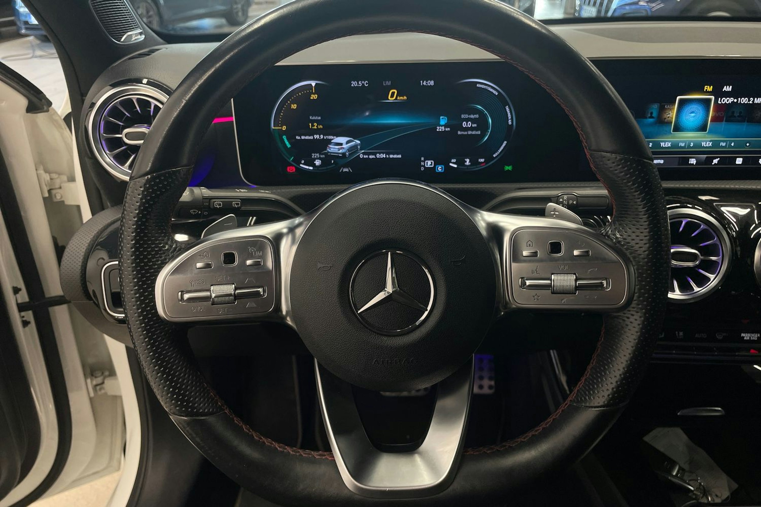 Valkoinen Mercedes-Benz A 2019 kuva 15.