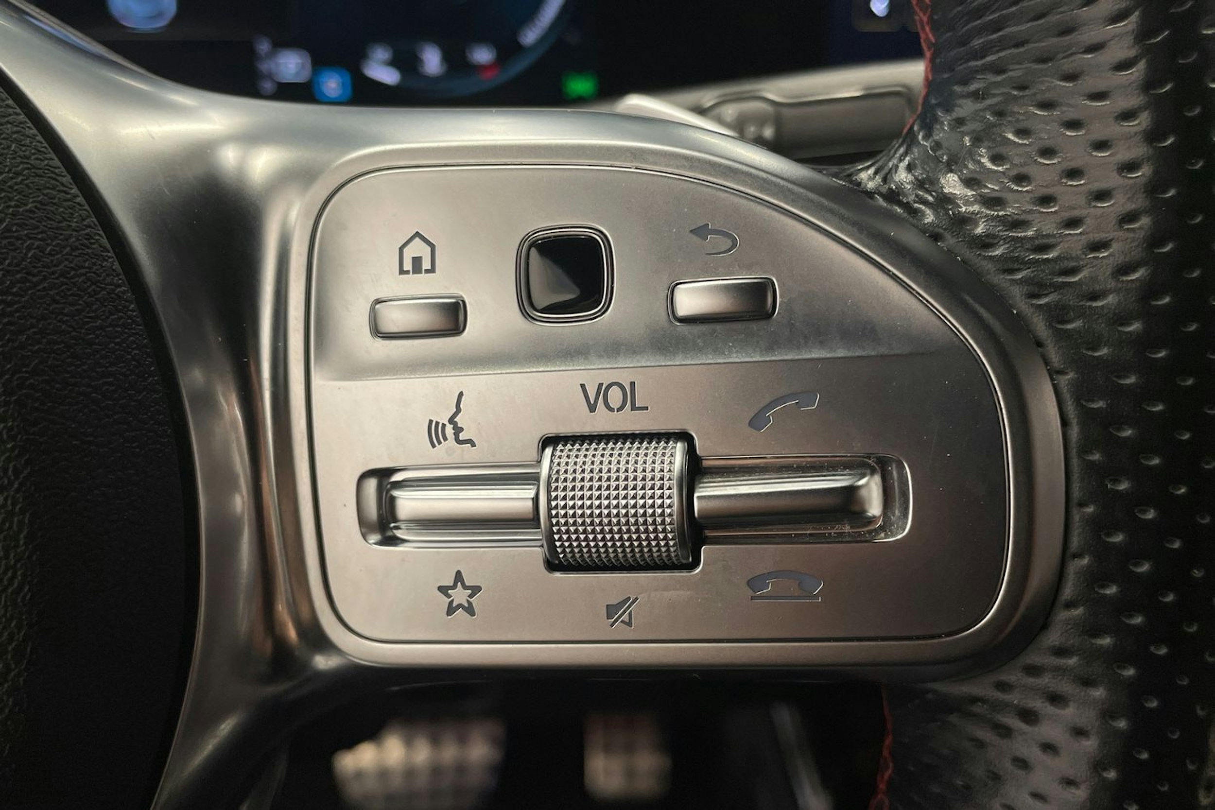 Valkoinen Mercedes-Benz A 2019 kuva 17.