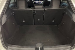 Valkoinen Mercedes-Benz A 2019 kuva 26.