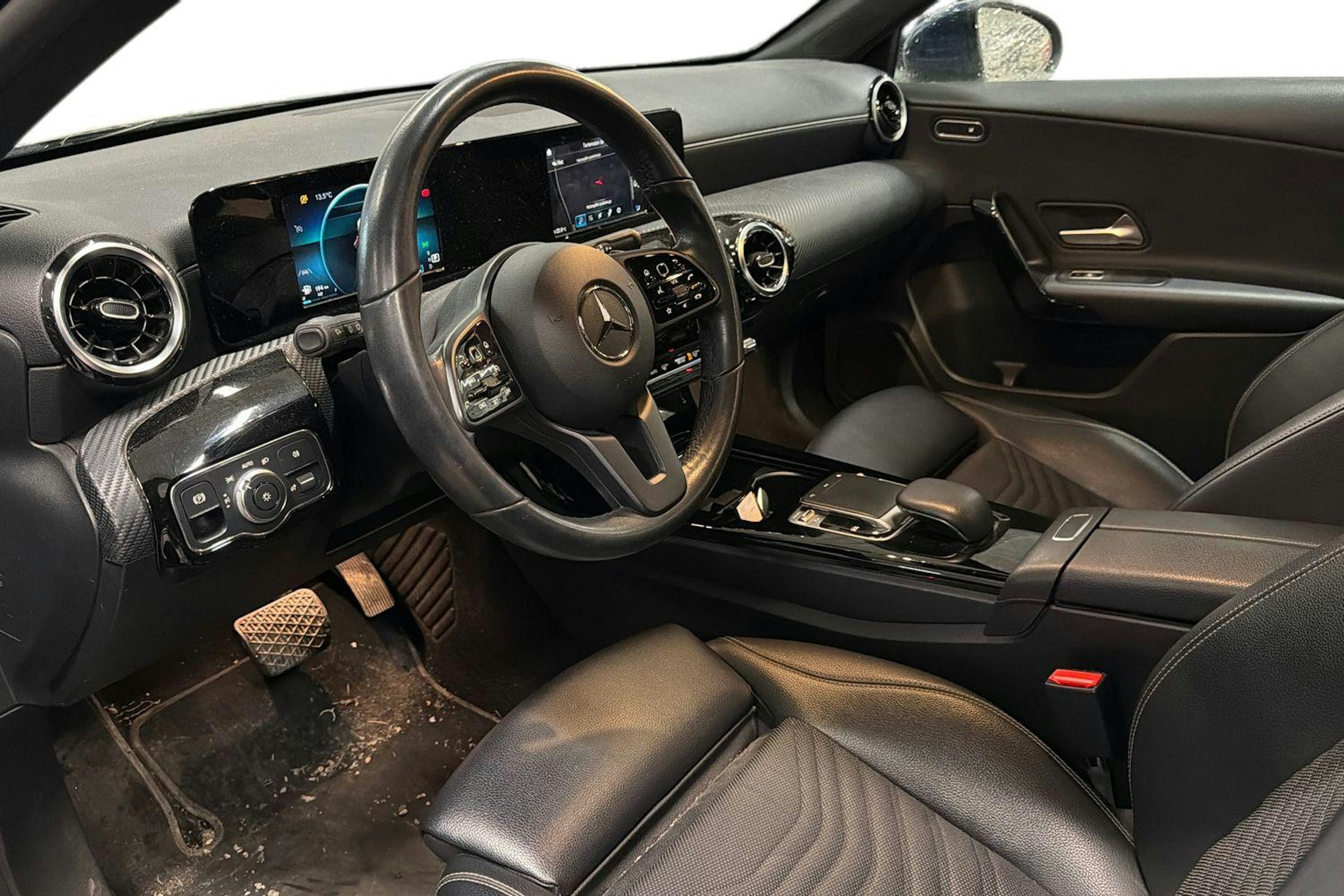 sininen Mercedes-Benz A 2019 kuva 3.