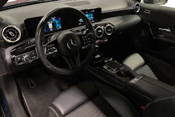 sininen Mercedes-Benz A 2019 kuva 6.