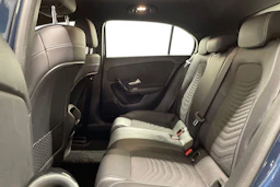 sininen Mercedes-Benz A 2019 kuva 8.