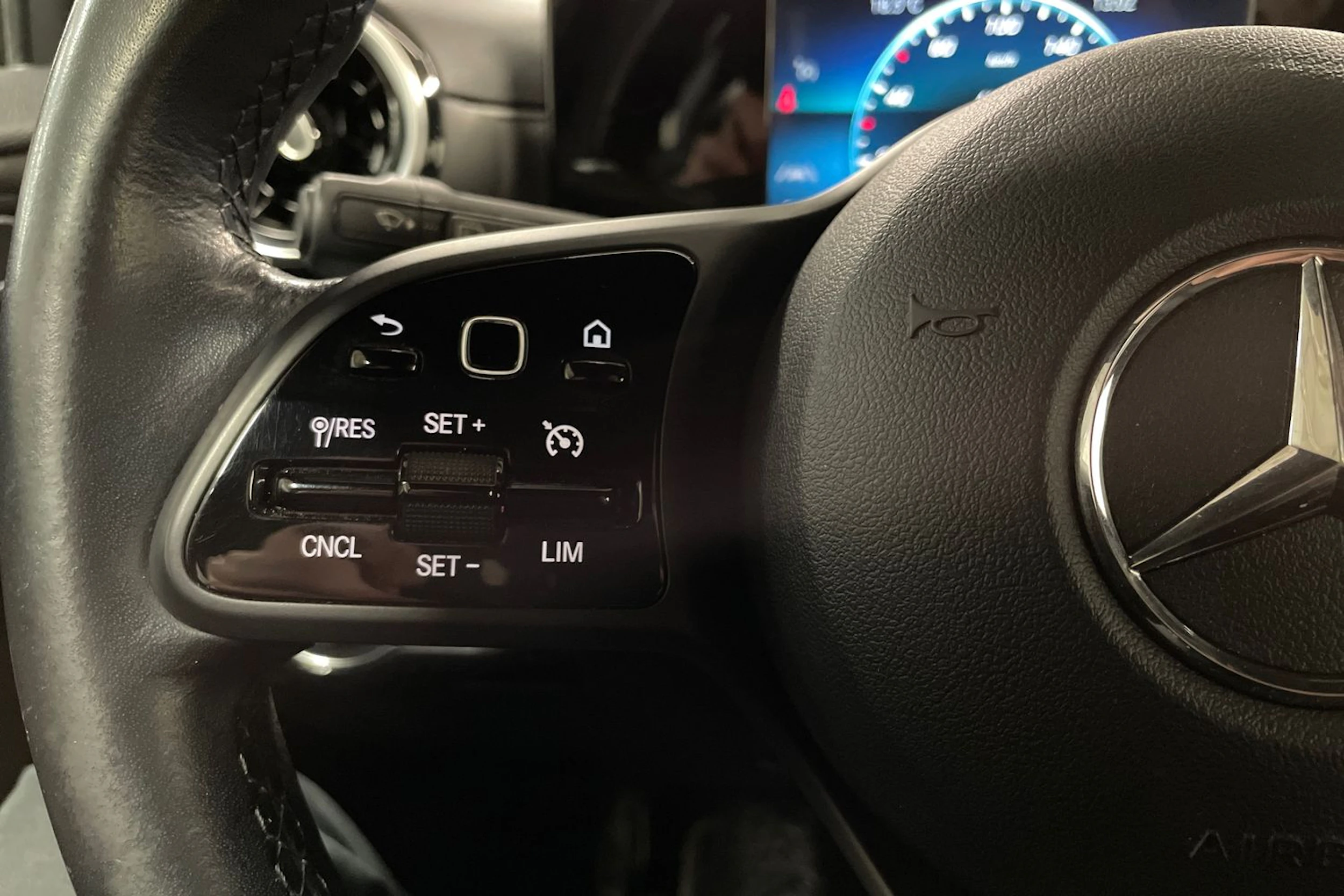 sininen Mercedes-Benz A 2019 kuva 21.