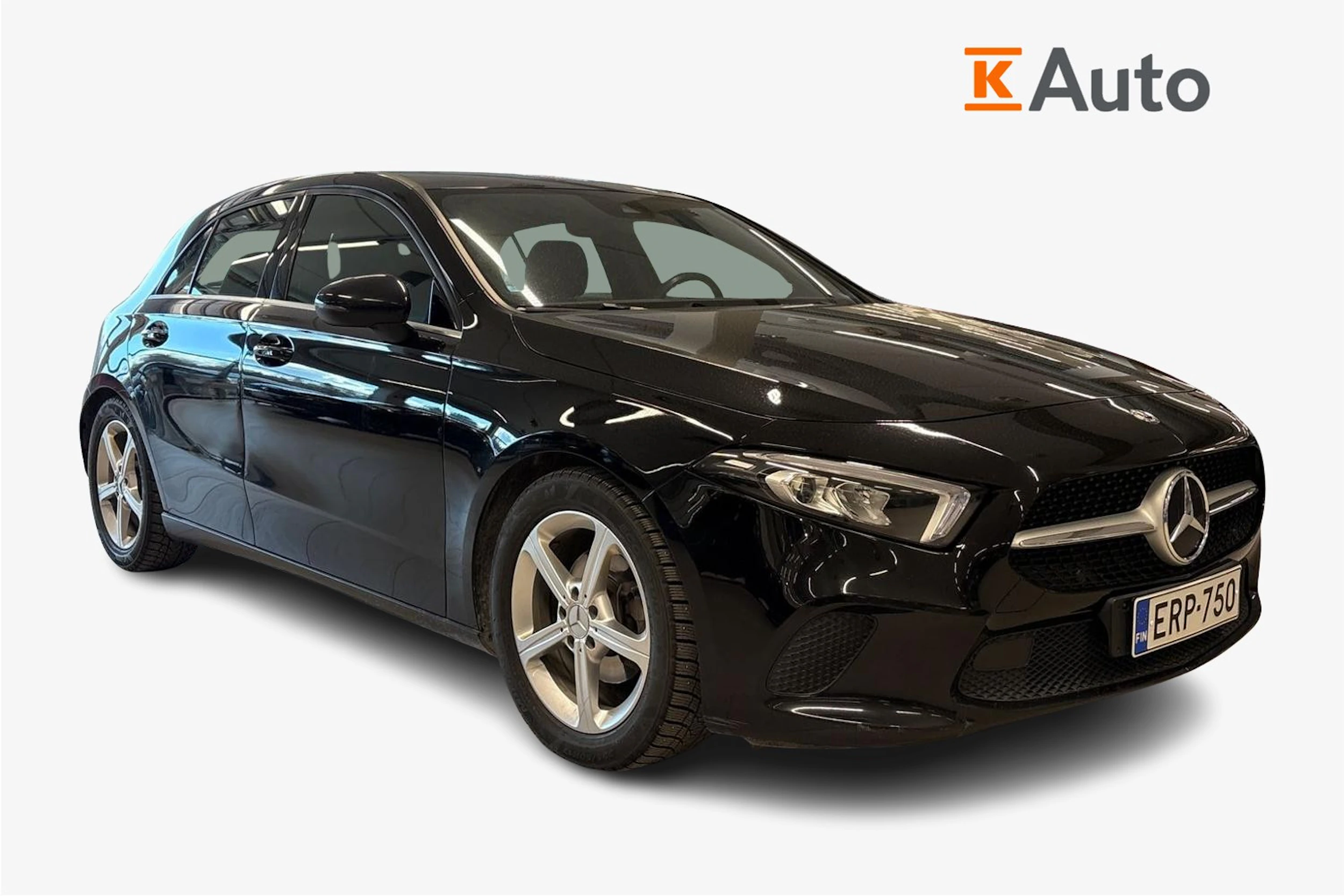 musta Mercedes-Benz A 2019 kuva 1.