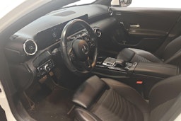 valkoinen Mercedes-Benz A 2019 kuva 3.