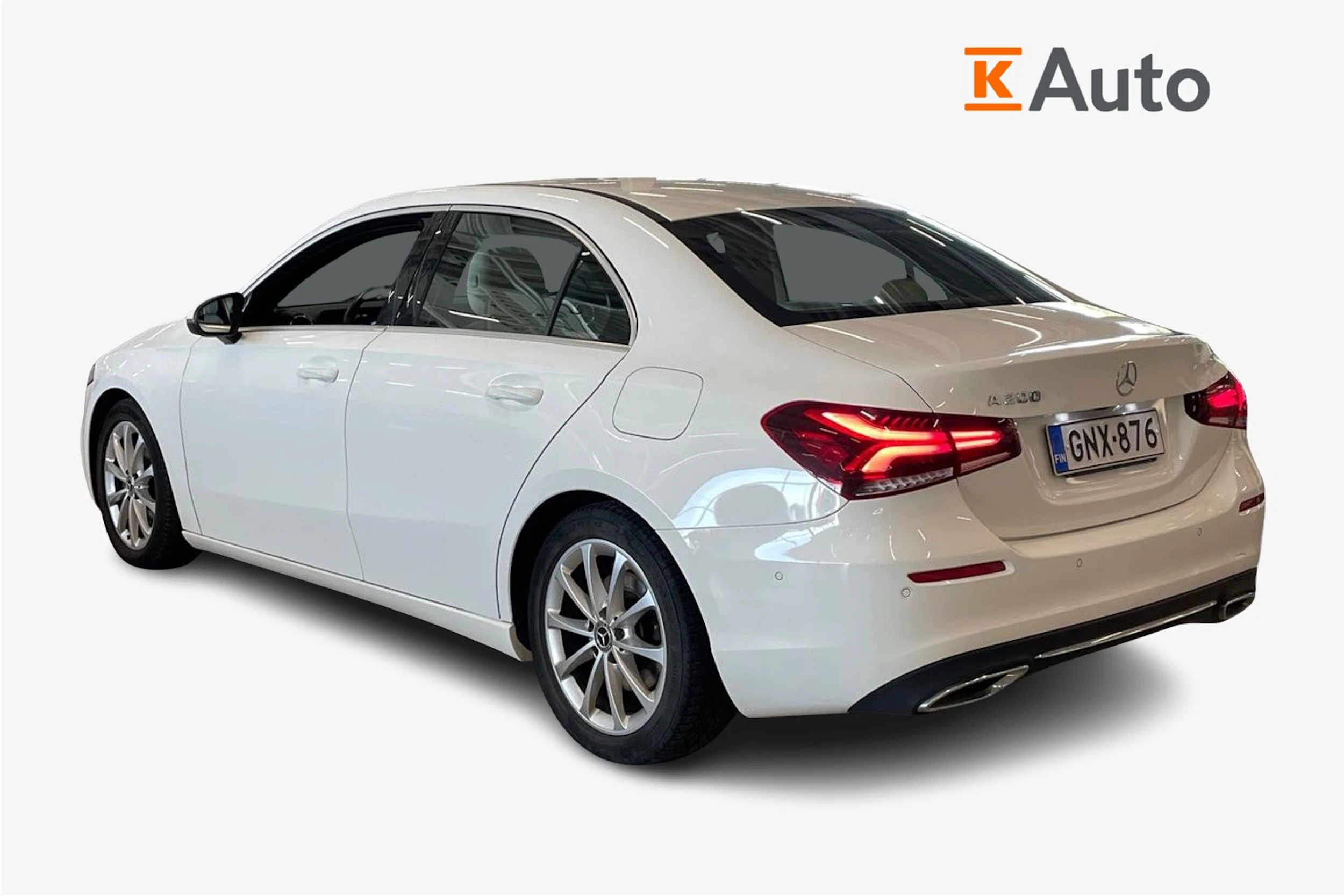 valkoinen Mercedes-Benz A 2019 kuva 2.