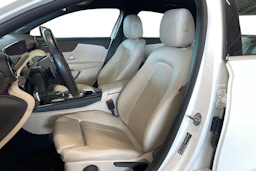 valkoinen Mercedes-Benz A 2019 kuva 6.