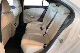 valkoinen Mercedes-Benz A 2019 kuva 8.